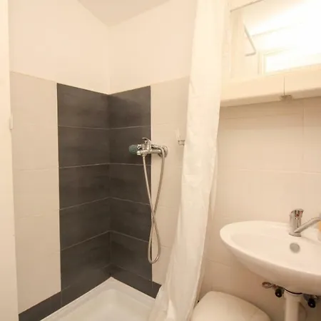 Lavender Lägenhet *